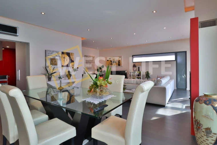 Moradia T4 para Venda em Silveira Foto 8