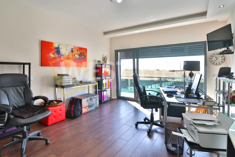 Moradia T4 para Venda em Silveira Foto 16