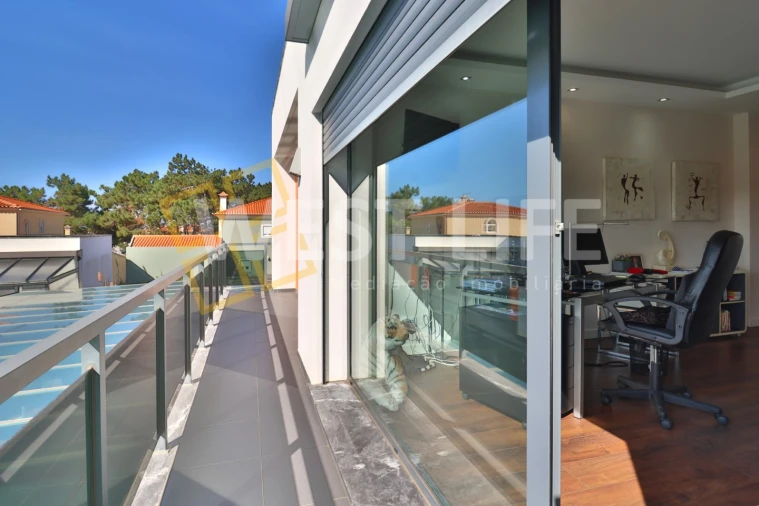 Moradia T4 para Venda em Silveira Foto 17