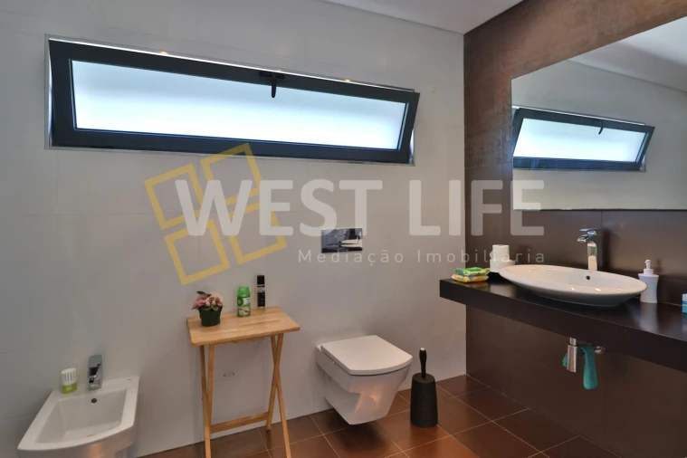 Moradia T4 para Venda em Silveira Foto 21