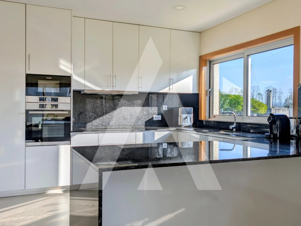 Moradia T3 para Venda em Macinhata do Vouga Foto 5