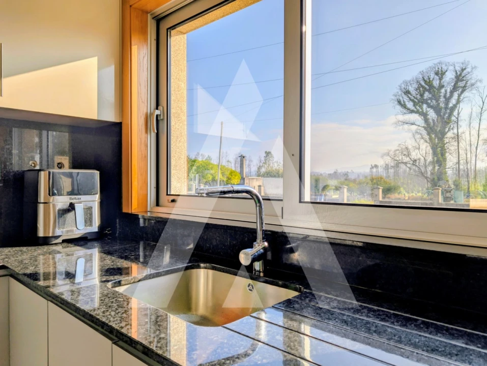 Moradia T3 para Venda em Macinhata do Vouga Foto 8