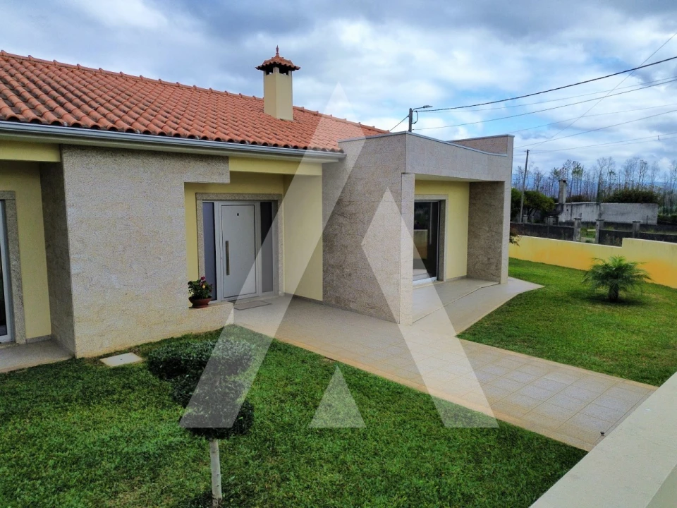 Moradia T3 para Venda em Macinhata do Vouga Foto 30