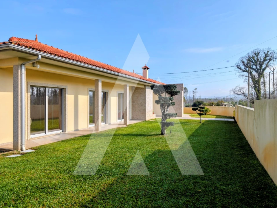 Moradia T3 para Venda em Macinhata do Vouga Foto 31