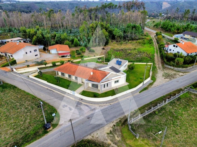 Moradia T3 para Venda em Macinhata do Vouga Foto 42