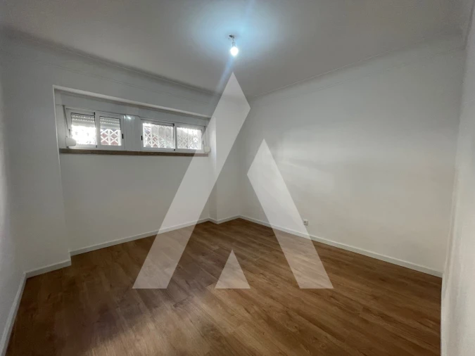 Apartamento T2 para Venda em Venteira Foto 7
