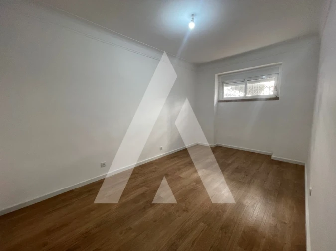 Apartamento T2 para Venda em Venteira Foto 11