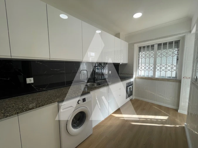 Apartamento T2 para Venda em Venteira Foto 20