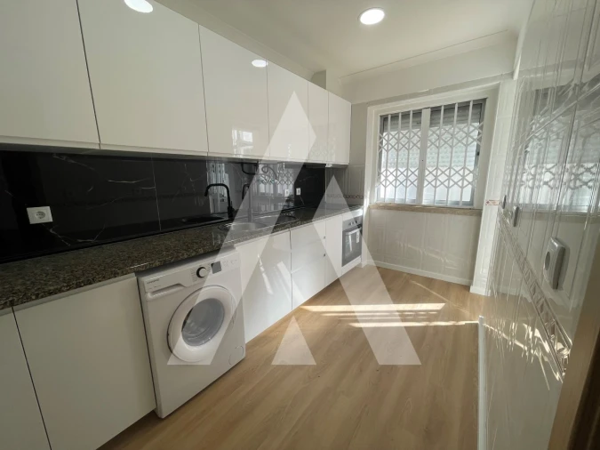 Apartamento T2 para Venda em Venteira Foto 22