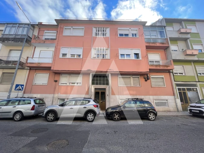 Apartamento T2 para Venda em Venteira Foto 34