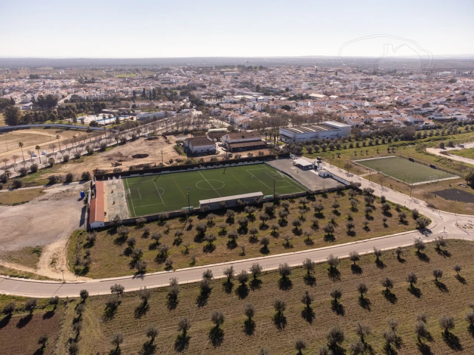 Terreno para Venda em Reguengos de Monsaraz Foto 1