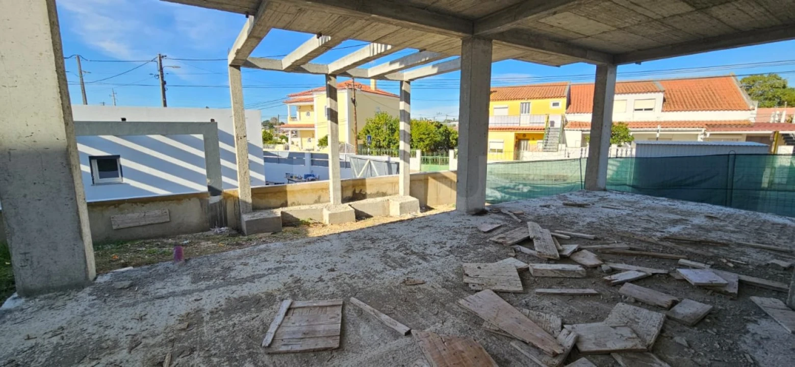 Moradia T3 para Venda em Fernao Ferro Foto 16