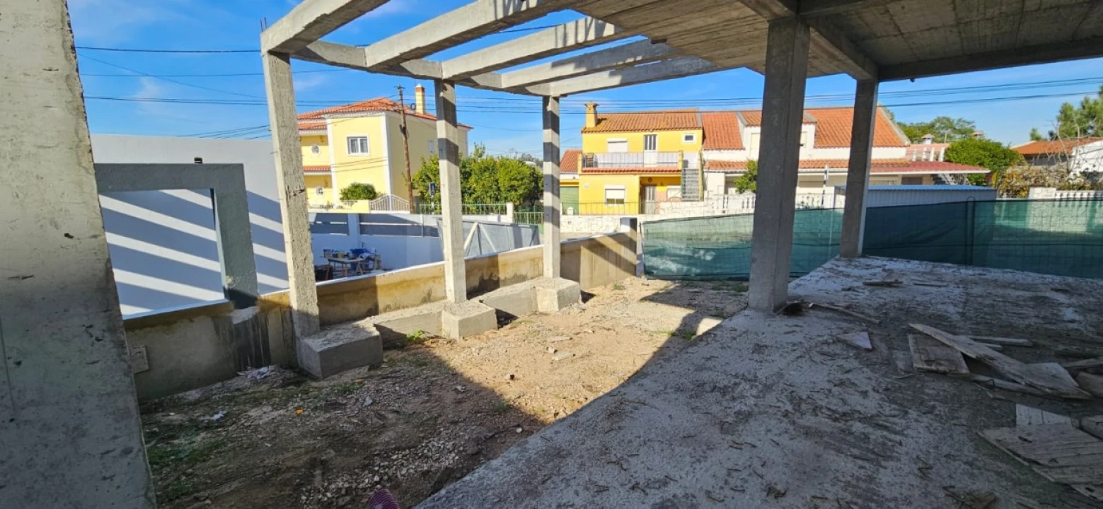 Moradia T3 para Venda em Fernao Ferro Foto 17