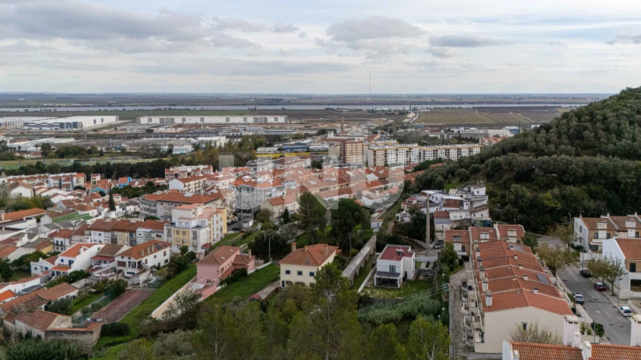 Moradia T4 para Venda em Castanheira do Ribatejo e Cachoeiras Foto 51