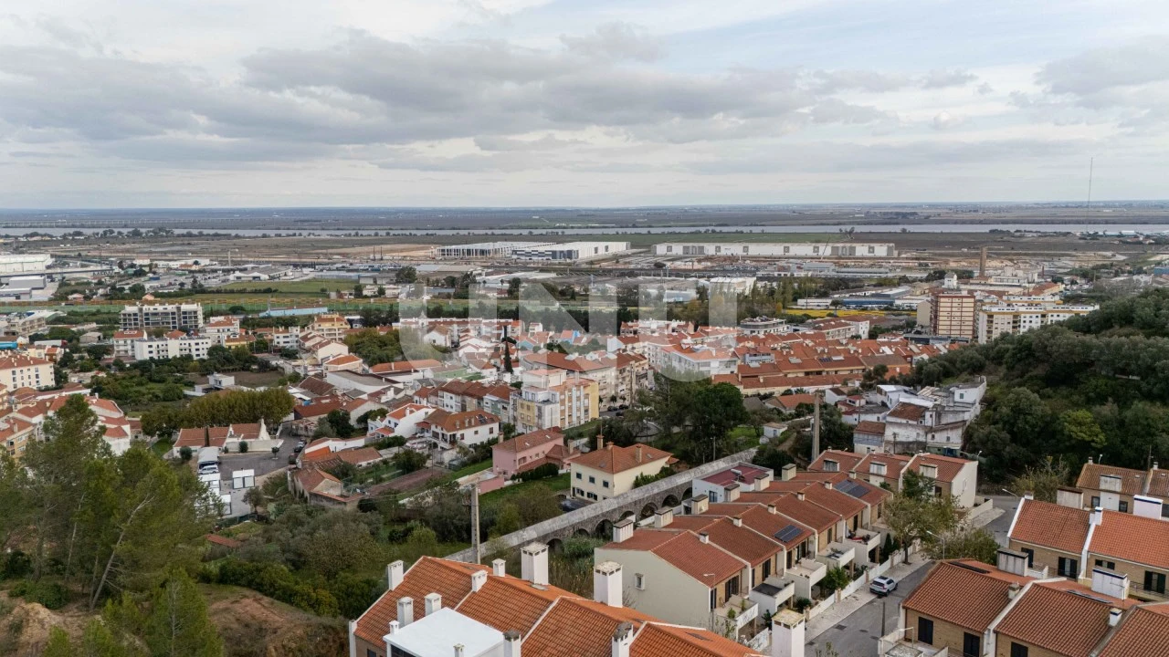 Moradia T4 para Venda em Castanheira do Ribatejo e Cachoeiras Foto 52