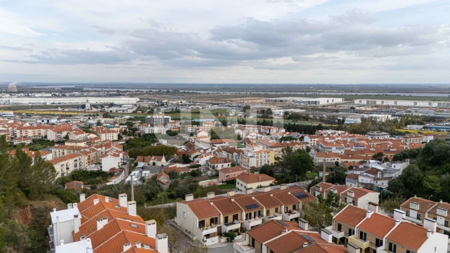 Moradia T4 para Venda em Castanheira do Ribatejo e Cachoeiras Foto 53