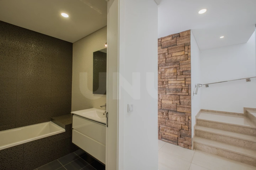 Moradia T3 para Venda em Tornada e Salir do Porto Foto 5