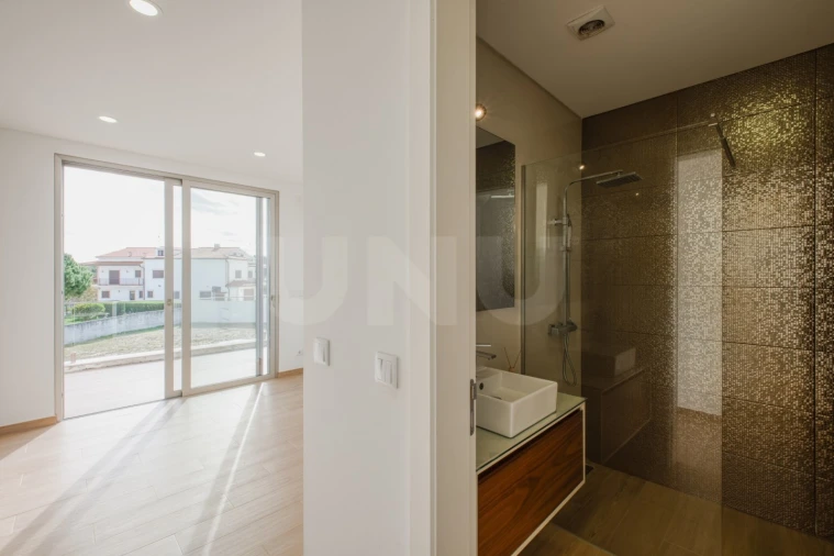 Moradia T3 para Venda em Tornada e Salir do Porto Foto 12