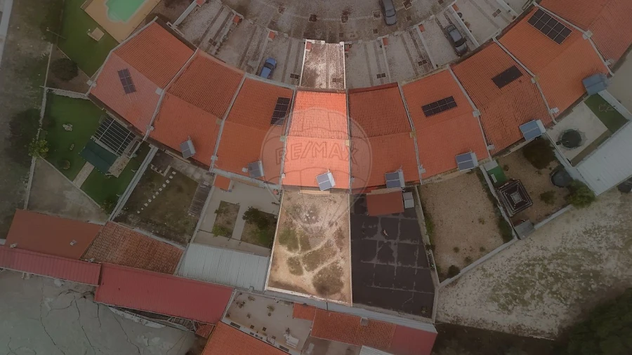 Moradia T4 para Venda em Vale de Santarem Foto 28