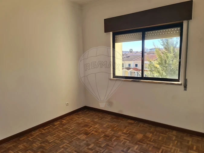 Apartamento T3 para Arrendamento em Cartaxo e Vale da Pinta Foto 9