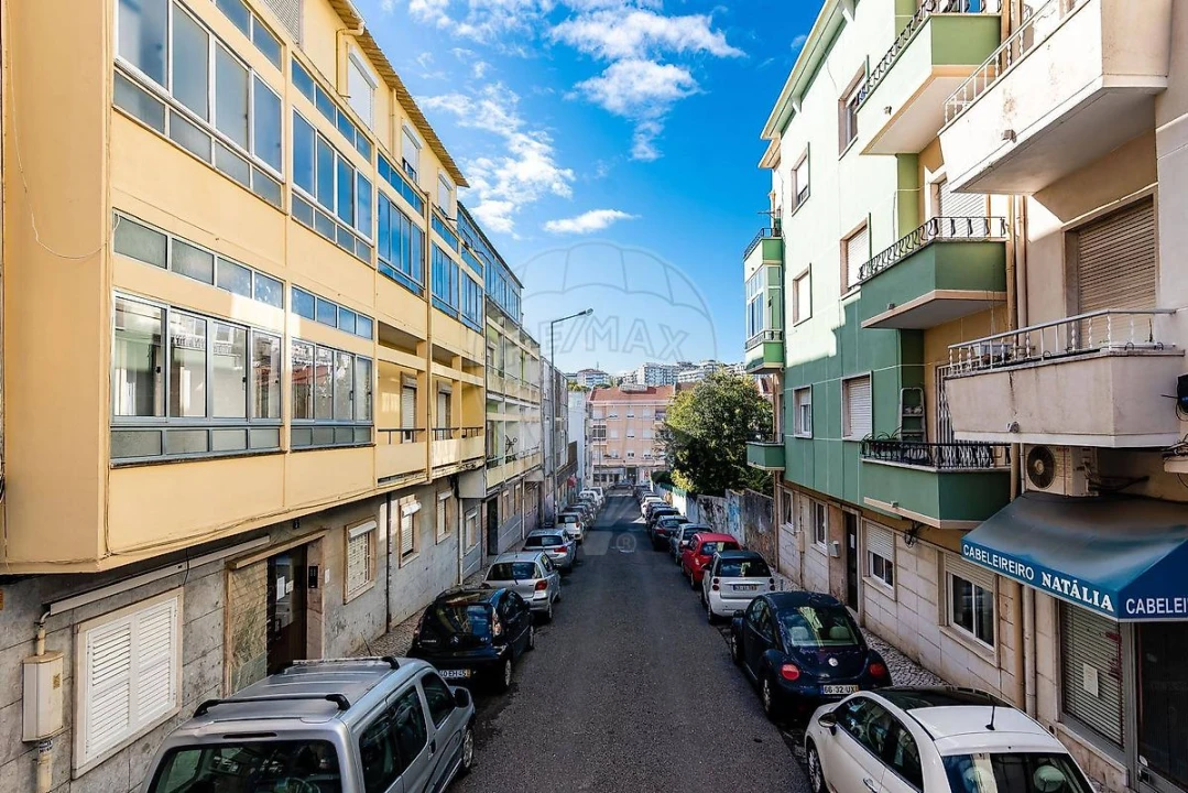 Apartamento T2 para Venda em Queluz e Belas Foto 11
