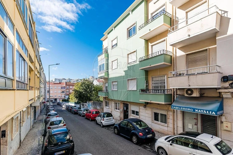 Apartamento T2 para Venda em Queluz e Belas Foto 33