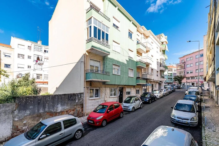 Apartamento T2 para Venda em Queluz e Belas Foto 36