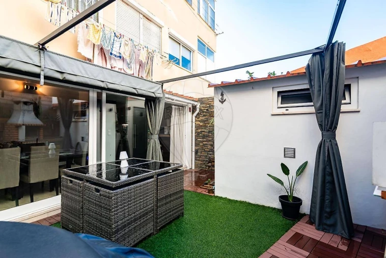 Apartamento T2 para Venda em Queluz e Belas Foto 19