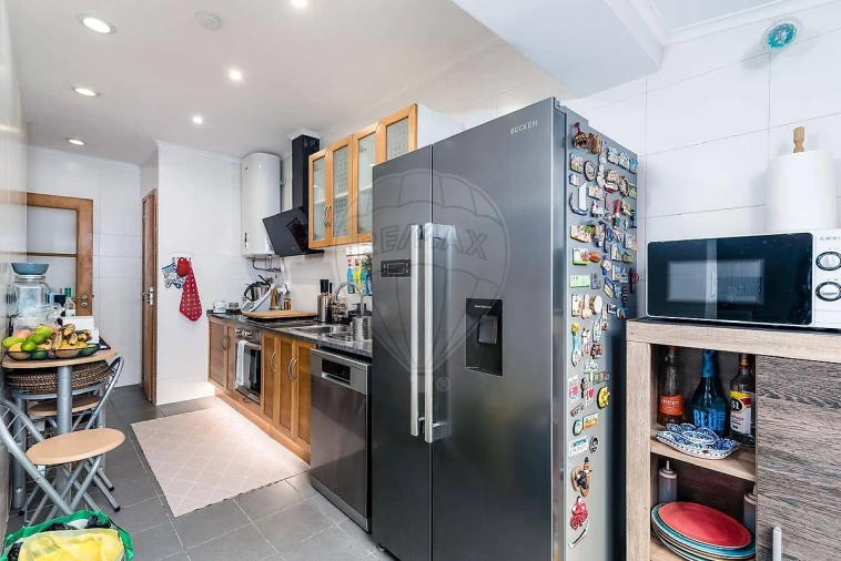 Apartamento T2 para Venda em Queluz e Belas Foto 4