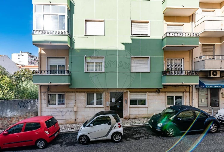 Apartamento T2 para Venda em Queluz e Belas Foto 34