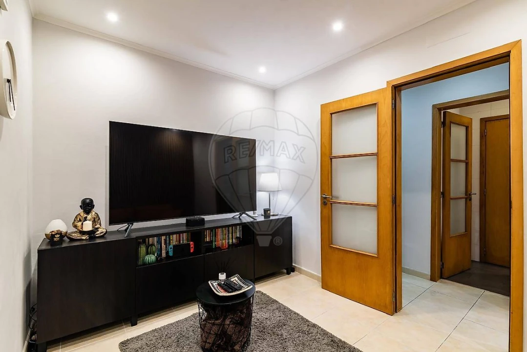Apartamento T2 para Venda em Queluz e Belas Foto 24