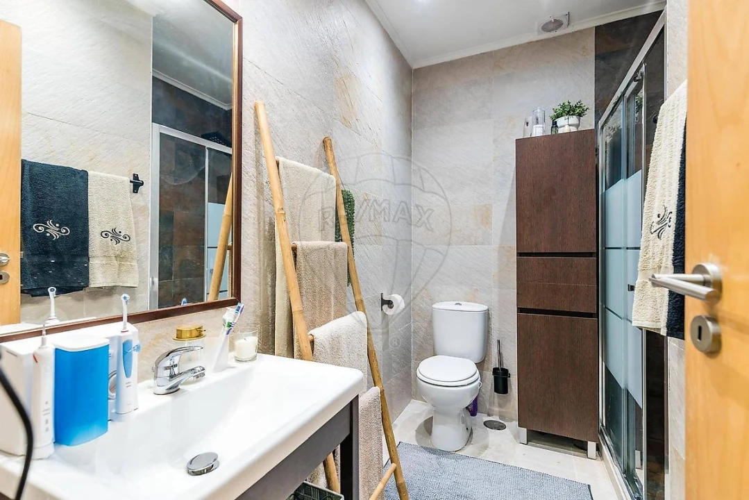 Apartamento T2 para Venda em Queluz e Belas Foto 28