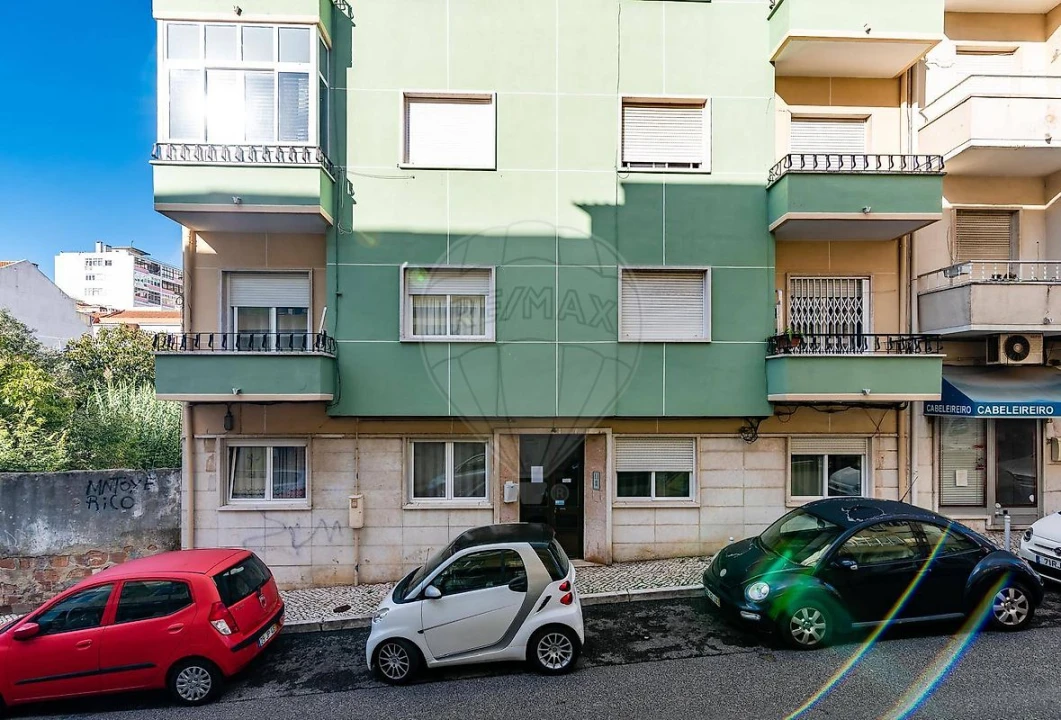 Apartamento T2 para Venda em Queluz e Belas Foto 8