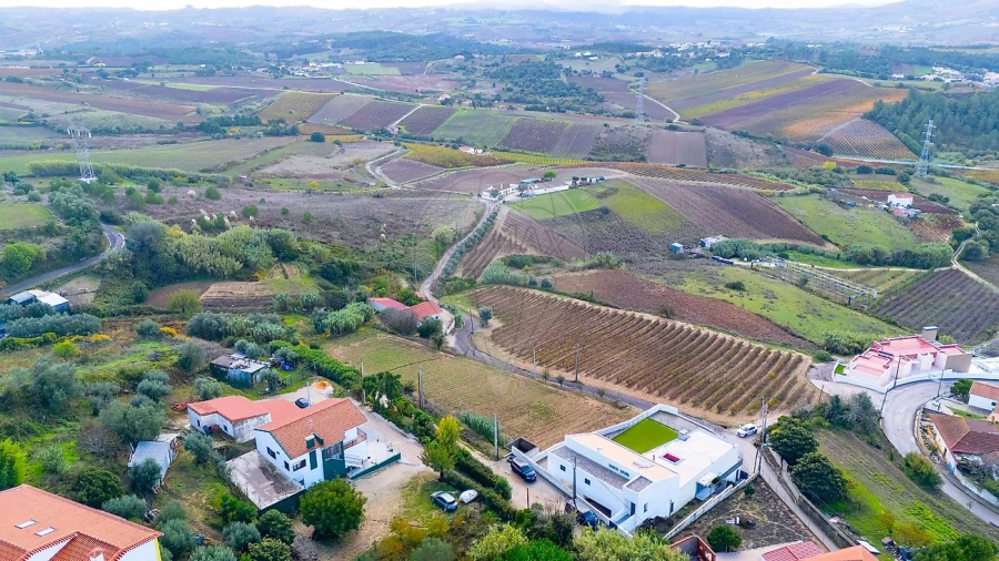 Terreno para Venda em Carvoeira e Carmões Foto 6