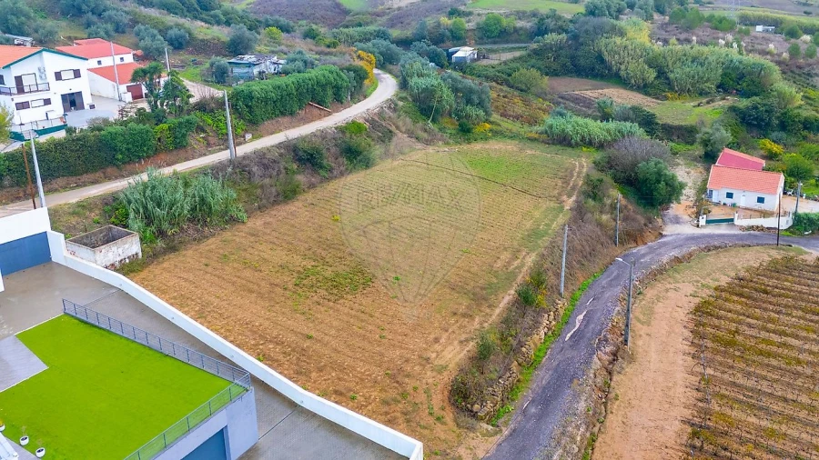 Terreno para Venda em Carvoeira e Carmões Foto 10