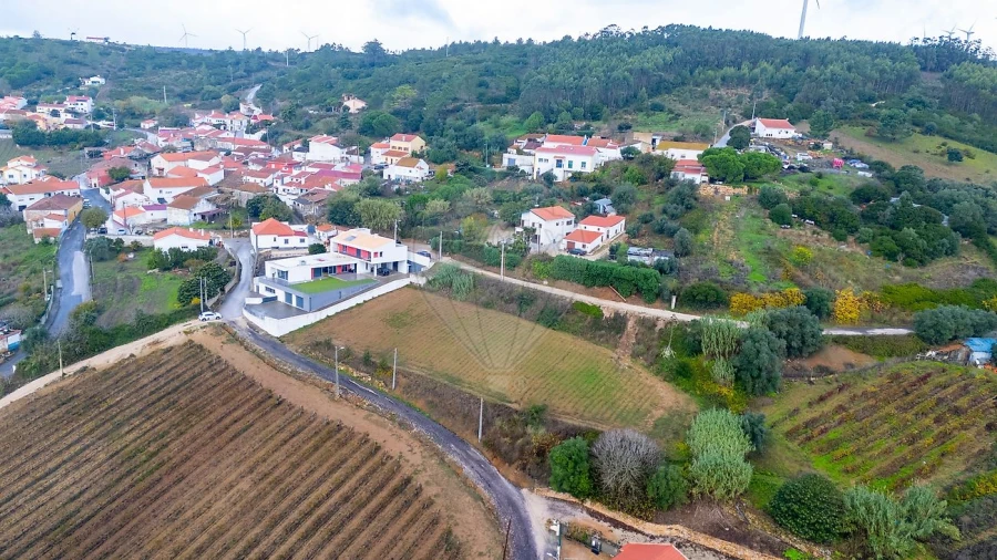 Terreno para Venda em Carvoeira e Carmões Foto 5