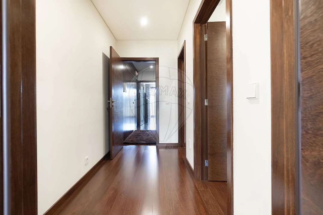 Apartamento T2 para Venda em Vila Chã, Codal e Vila Cova de Perrinho Foto 17