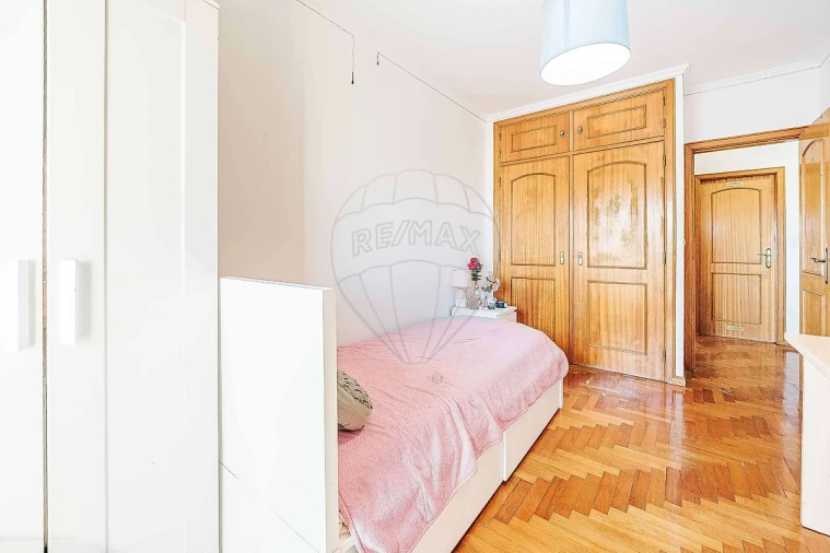 Apartamento T2 para Venda em Cacém e São Marcos Foto 17