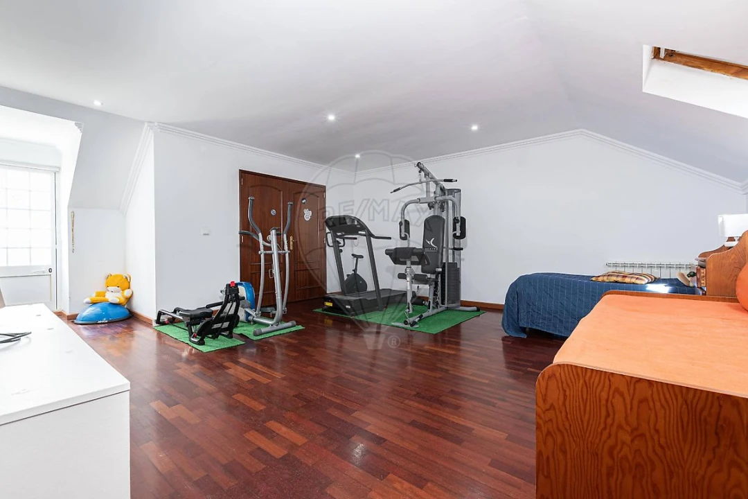 Moradia T5 para Venda em Santa Maria, São Pedro e Matacães Foto 5