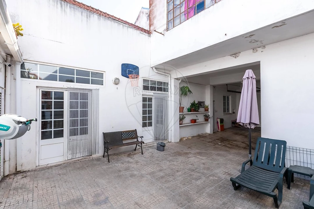 Moradia T5 para Venda em Santa Maria, São Pedro e Matacães Foto 36