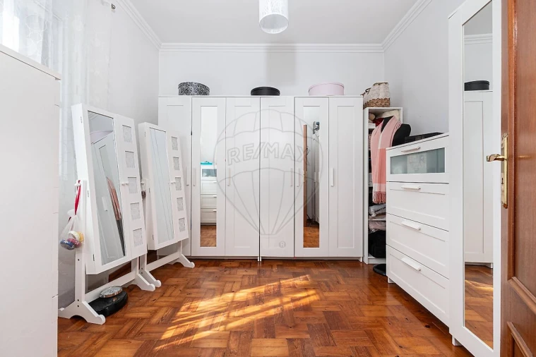 Moradia T5 para Venda em Santa Maria, São Pedro e Matacães Foto 10