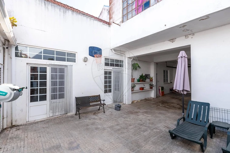 Moradia T5 para Venda em Santa Maria, São Pedro e Matacães Foto 36