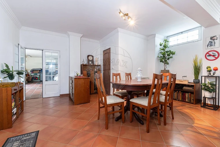 Moradia T5 para Venda em Santa Maria, São Pedro e Matacães Foto 30