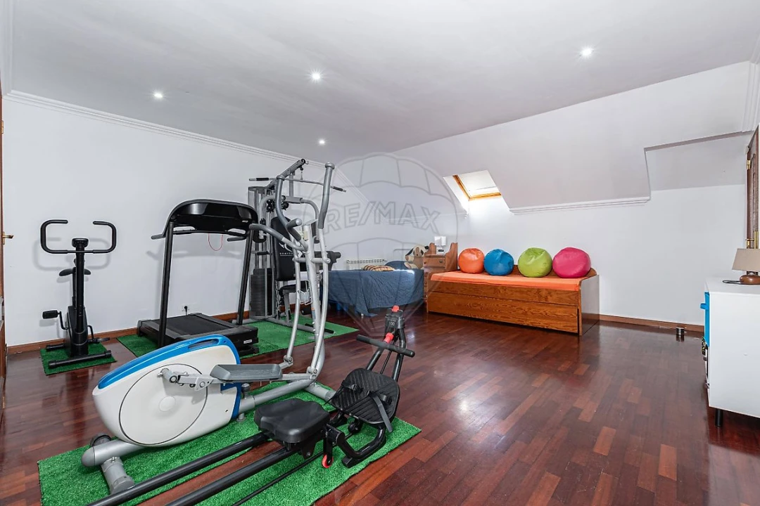 Moradia T5 para Venda em Santa Maria, São Pedro e Matacães Foto 6