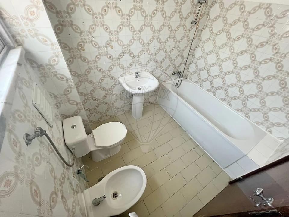 Apartamento T3 para Venda em Carregado e Cadafais Foto 16