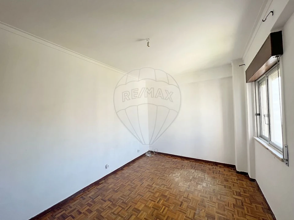 Apartamento T3 para Venda em Carregado e Cadafais Foto 12