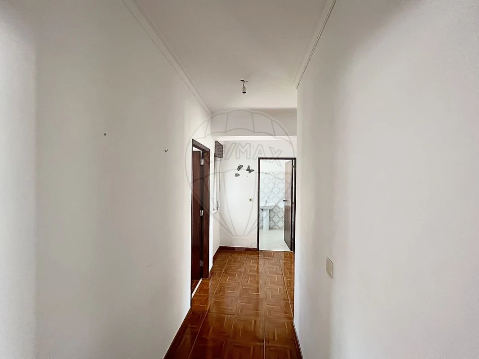 Apartamento T3 para Venda em Carregado e Cadafais Foto 11