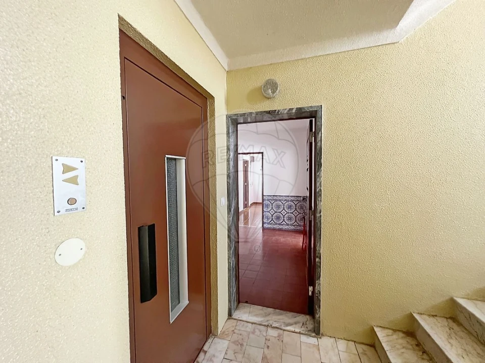 Apartamento T3 para Venda em Carregado e Cadafais Foto 4