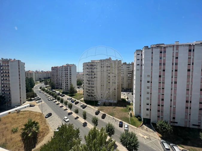 Apartamento T3 para Venda em Carregado e Cadafais Foto 11