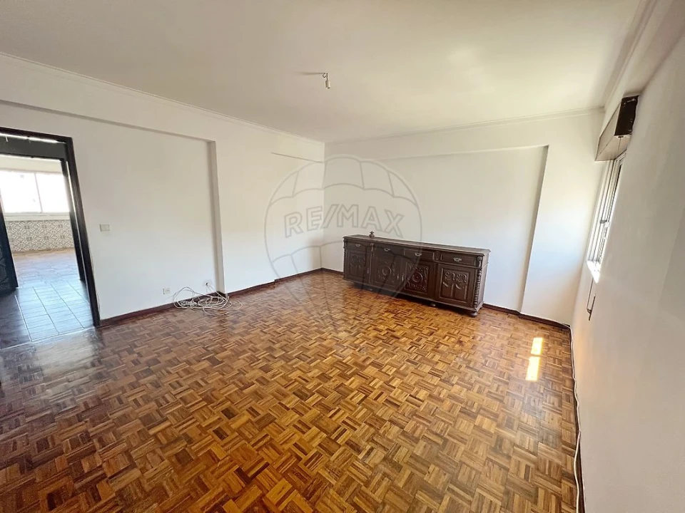 Apartamento T3 para Venda em Carregado e Cadafais Foto 9